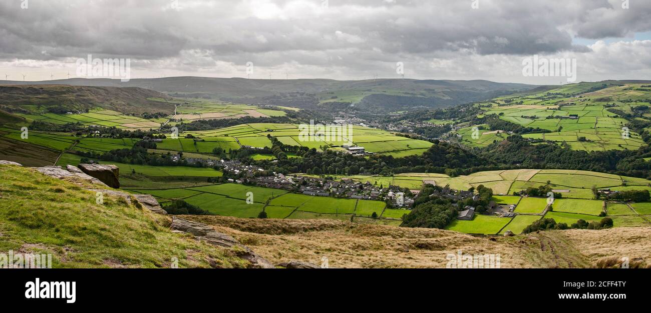 Durch Großbritannien - Bilder aufgenommen auf einem Spaziergang zum Studley Pike Monument, auf dem Moorland über Todmorden & Hebden Bridge in West Yorkshire, Großbritannien Stockfoto