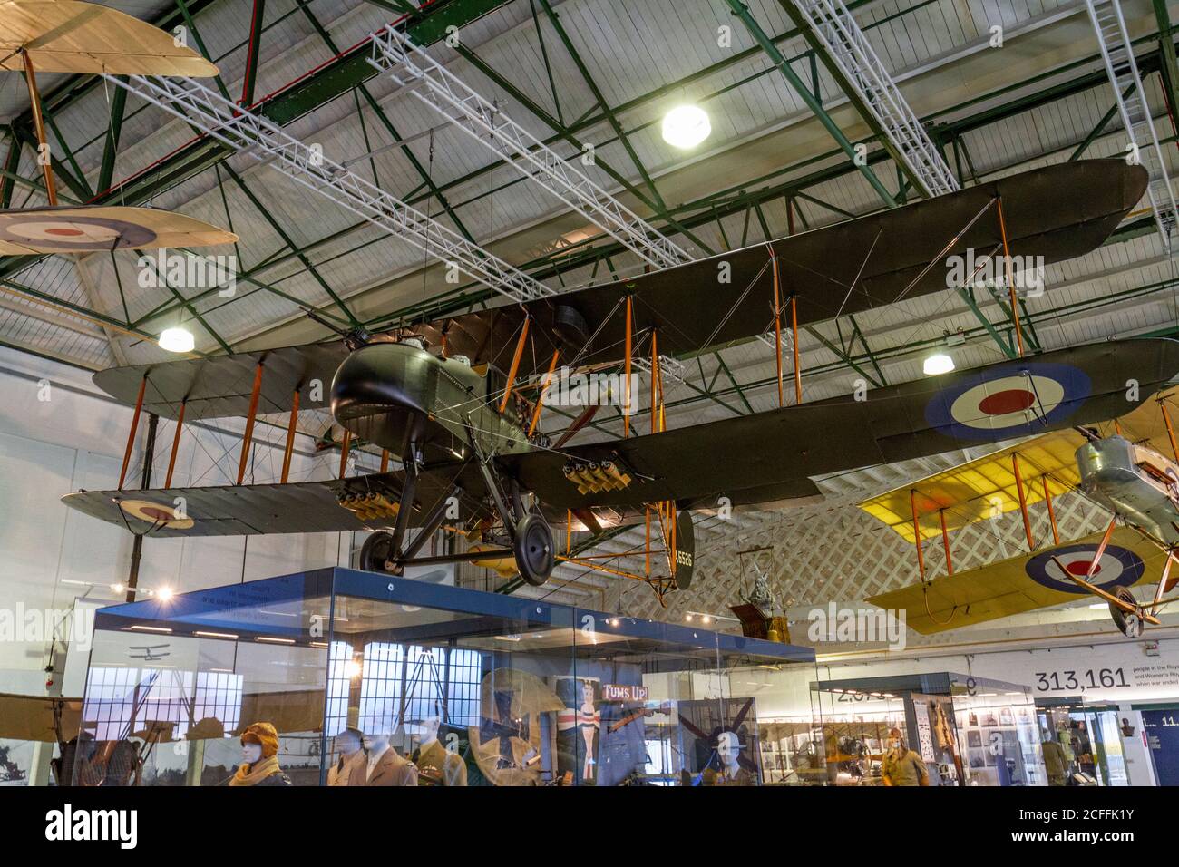 Ein Royal Aircraft Factory F.E.2b Doppeldecker auf dem Display im RAF Museum, London, UK. Stockfoto