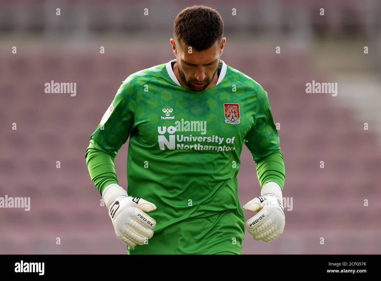 Northampton, Großbritannien. September 2020. 5. September 2020; PTS Academy Stadium, Northampton, East Midlands, England; Englisch Football League Cup, Carabao Cup, Northampton Town versus Cardiff City; Steve Arnold of Northampton Town Kredit: Action Plus Sports Images/Alamy Live News Stockfoto