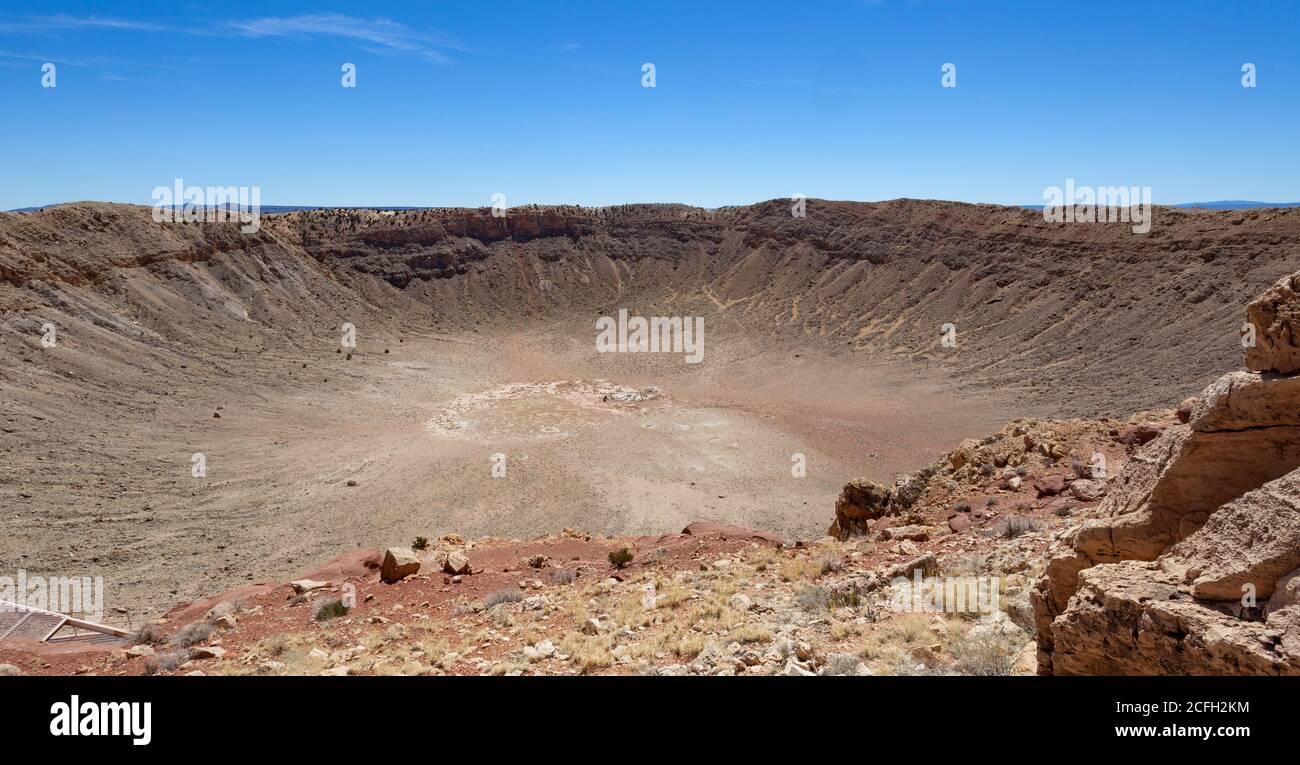 Meteor Crater ist ein Meteoriteneinschlagskrater etwa 37 Meilen östlich von Flagstaff Und 18 Meilen westlich von Winslow in der nördlichen Arizona Wüste Stockfoto