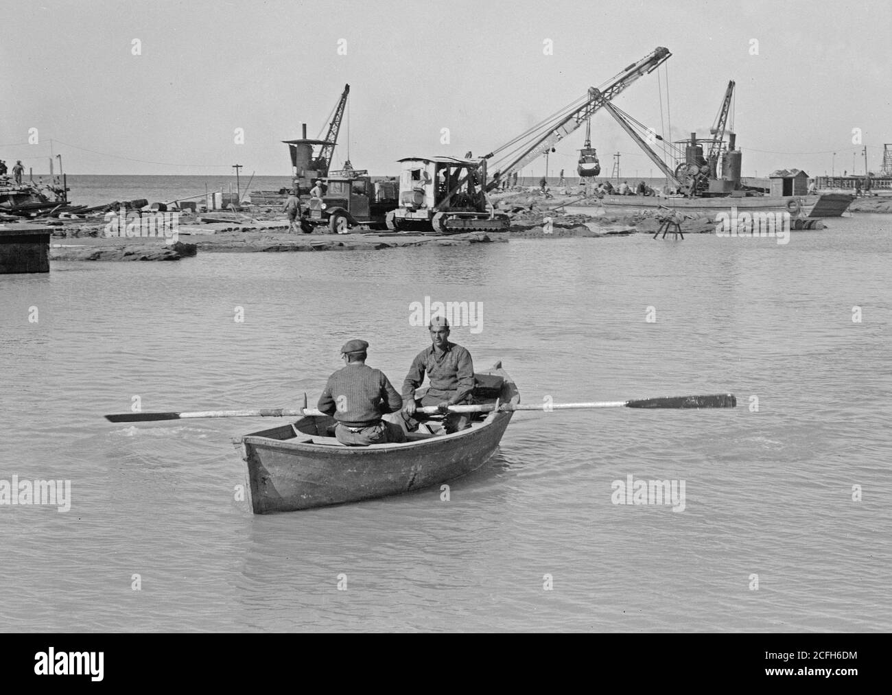 Geschichte des Nahen Ostens - Palästina Unruhen 1936. Tel-Aviv Lighter Port südlich des Jetty. Blick auf die südliche Meereswand Stockfoto