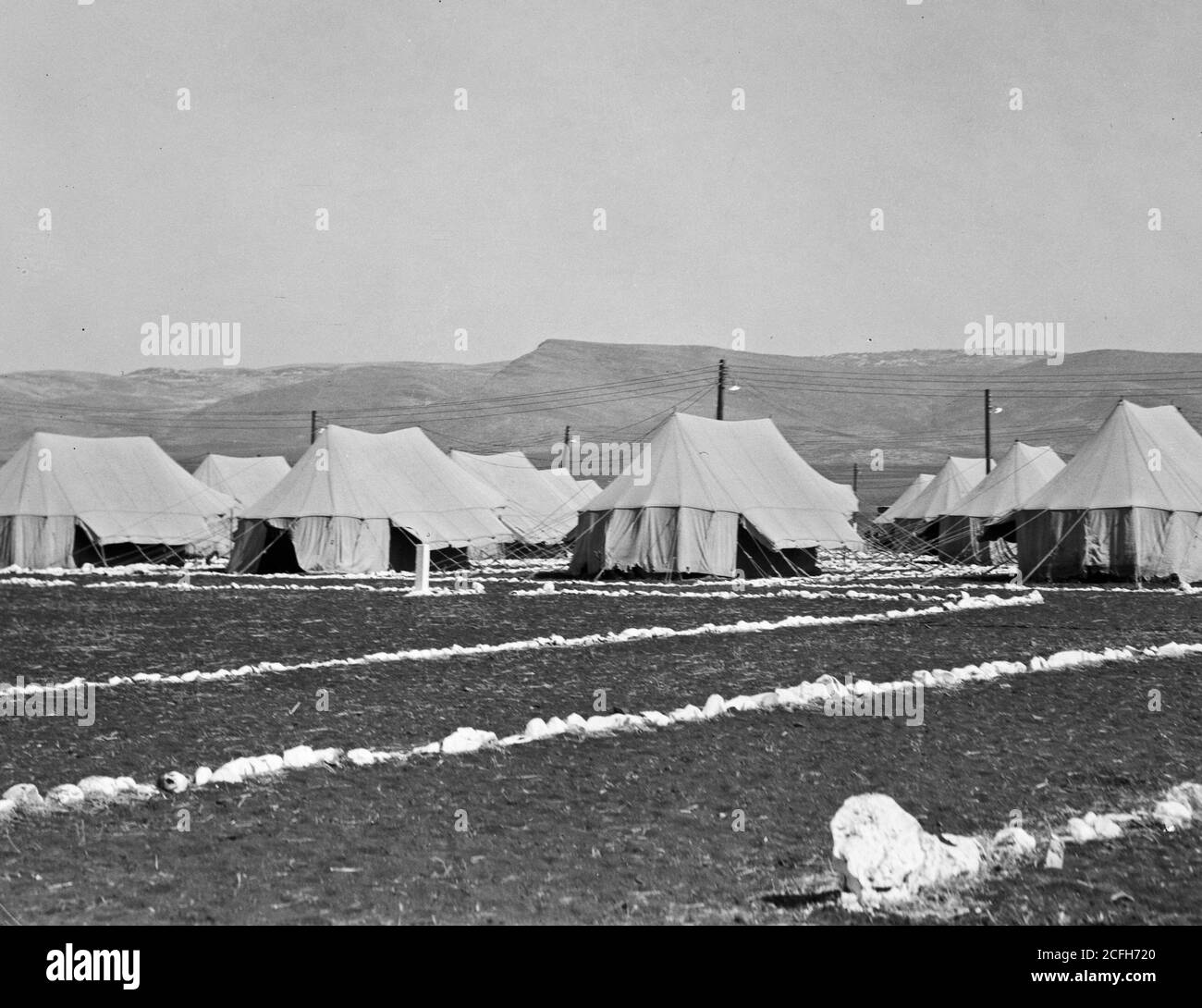 Geschichte des Nahen Ostens - I.P.C. [D. h. Iraq Petroleum Company]. Nazareth Hügel in der Ferne Stockfoto