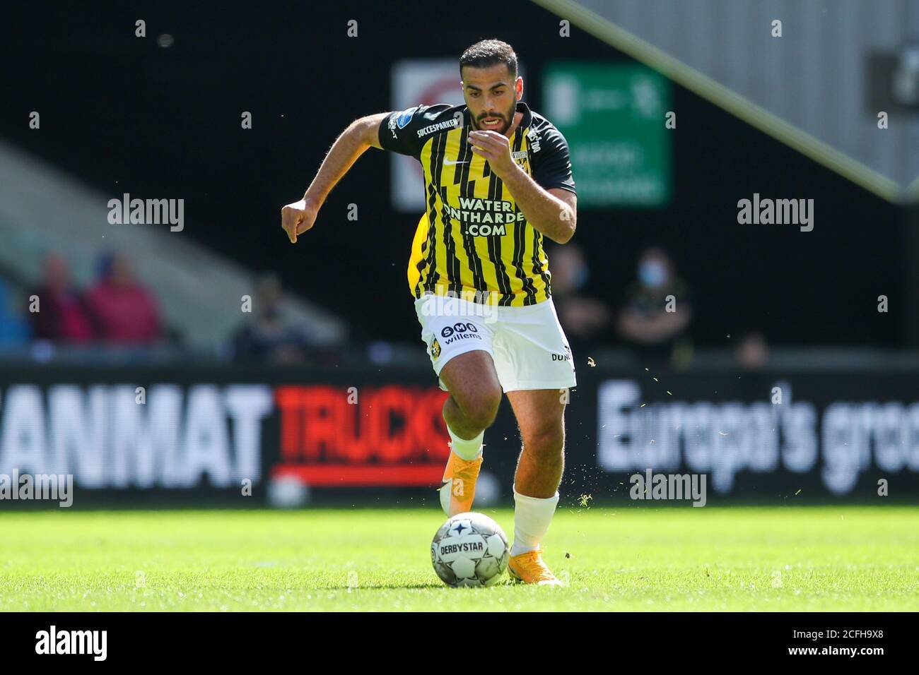 ARNHEM, NIEDERLANDE - 5. SEPTEMBER: Oussama Tannane von Vitesse vor dem Freundschaftsspiel zwischen Vitesse und SV Darmstadt 98 am 5. September 2020 in Arnhem, Niederlande. *** Ortsüberschrift *** Oussama Tannane Stockfoto