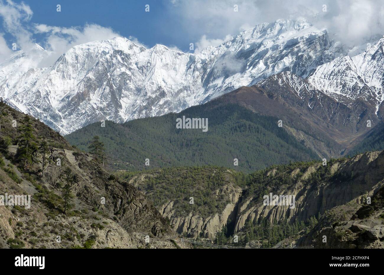 Ehrfurcht Schnee schröpfte Himalaya Berge in Nepal Stockfoto