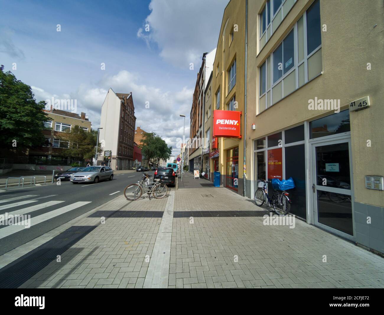 Penny Shop Store Front in Hannover, Deutschland, 31.8.2020 Penny Supermarkets ist eine berühmte Kette von Lebensmittelgeschäften Stockfoto