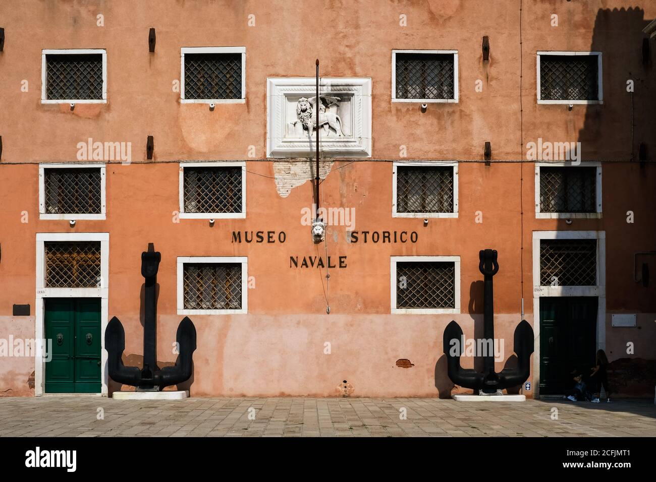 Atmosphäre rund um Venedig am Sonntag, 6. September 2020 im Museo Storico Navale di Venezia, Venedig. Das Museo Storico Navale ist ein Marinemuseum im Stadtteil Castello in Venedig, in der Nähe des Arsenals. Das Museum wurde 1919 von der Regia Marina gegründet. Bild von Julie Edwards. Stockfoto