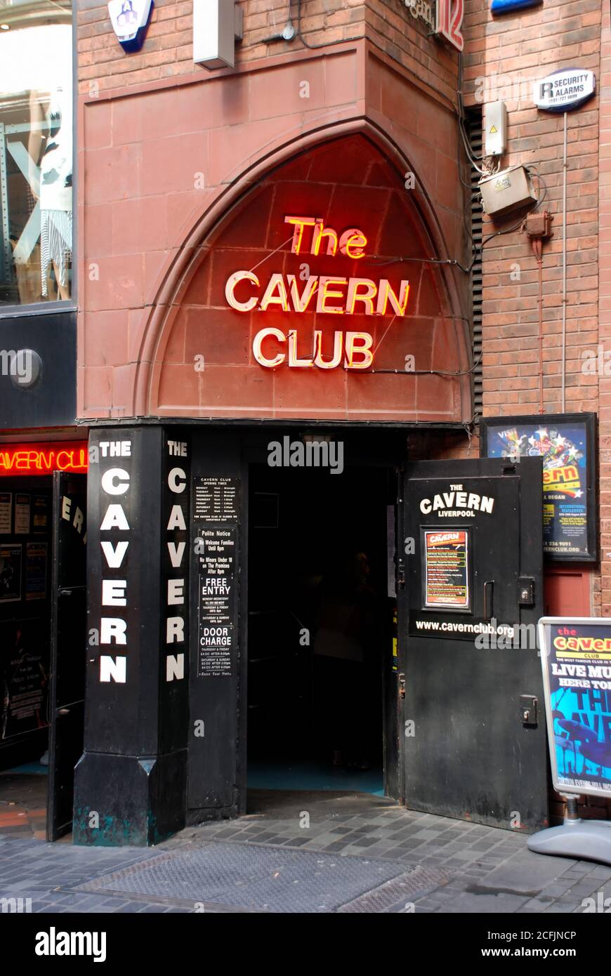 Der Eingang zum berühmten Cavern Club im Herzen von Liverpool, Großbritannien Stockfoto