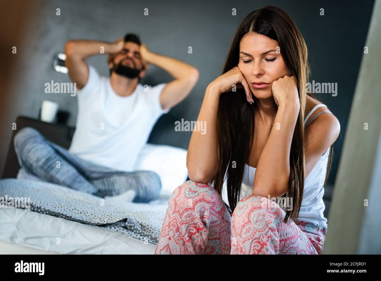 Frustrierte paar streiten und Ehe Probleme Stockfoto