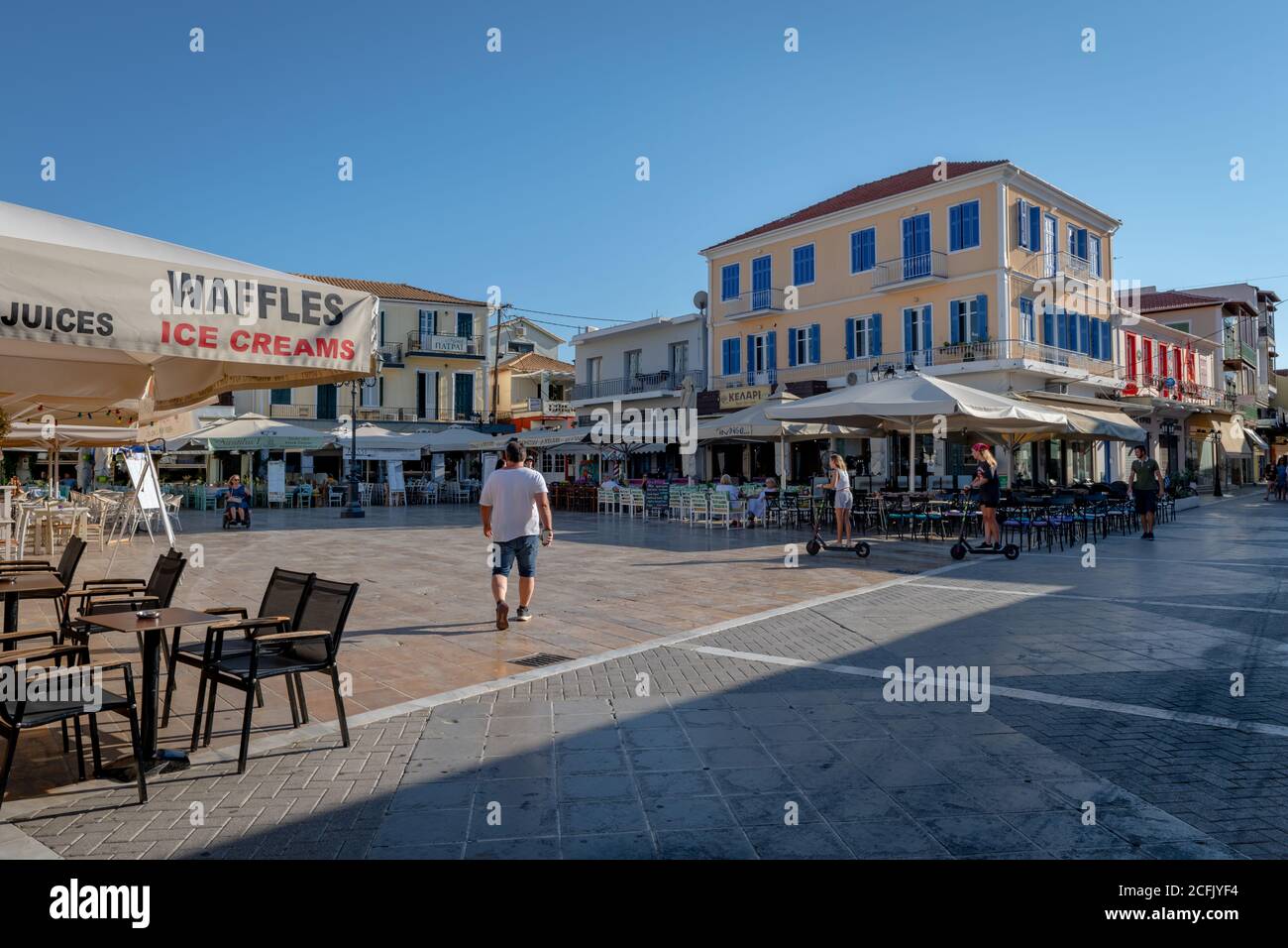 Der Platz an der Mela Straße in Lefkada Stadt. Stockfoto