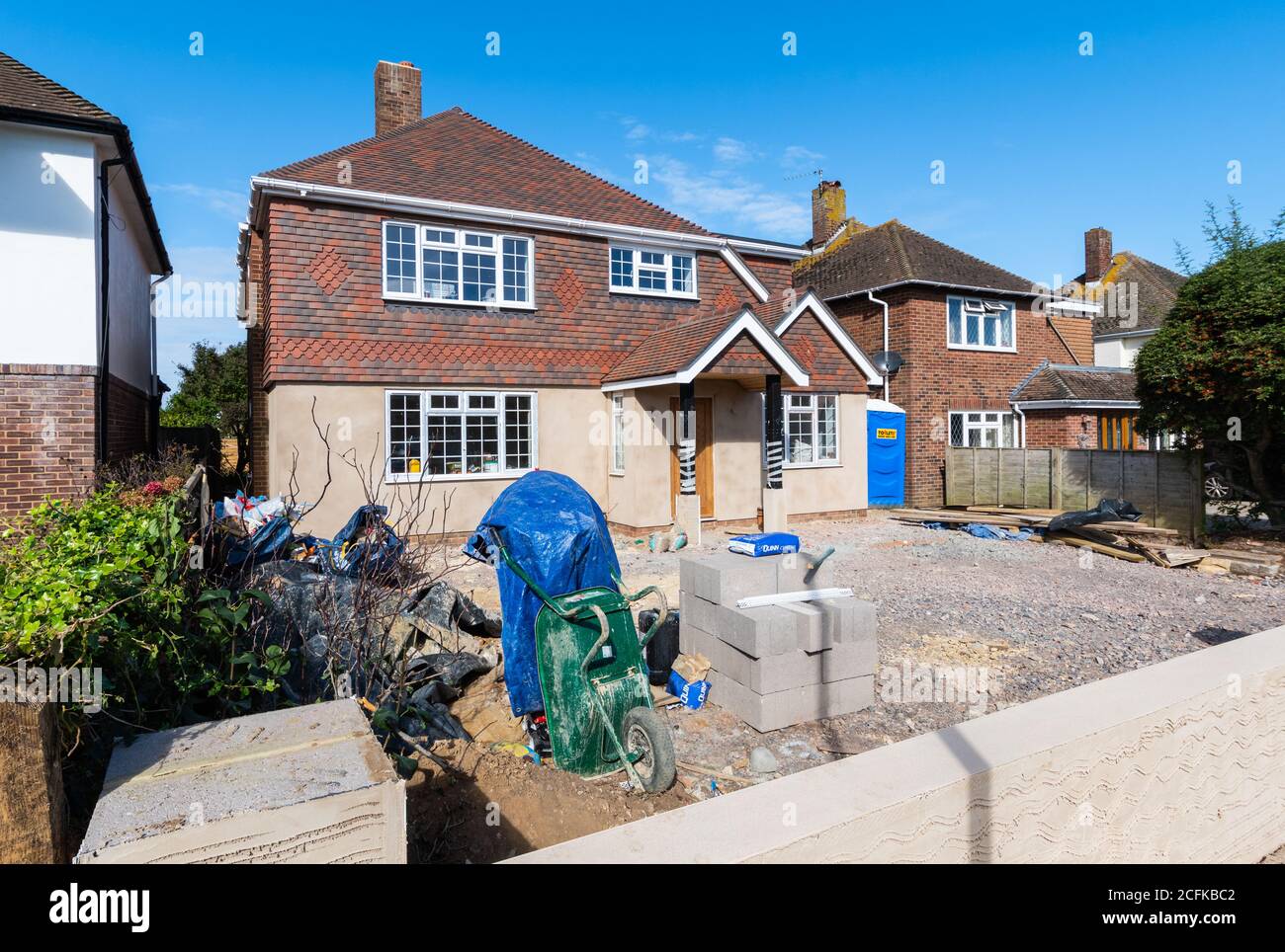 Hausreparaturen, Verjüngungskur, Restaurierung und Renovierung. Renovierung des Hauses. Stockfoto