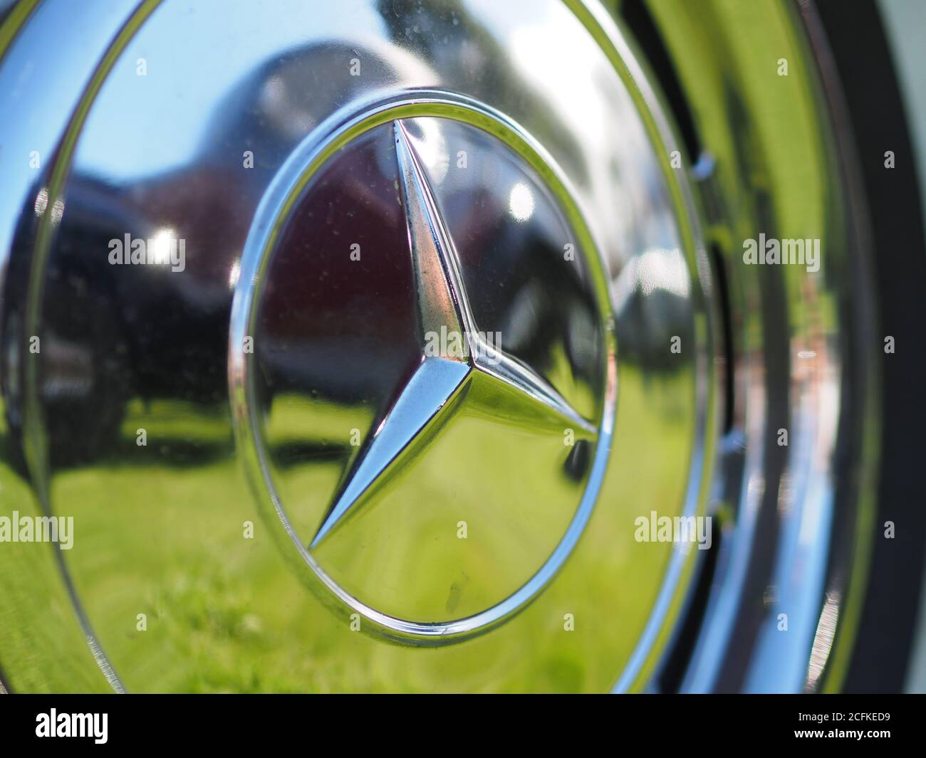 Detail eines Mercedes 280 Coupé bei einem Oldtimer Anzeigen Stockfoto