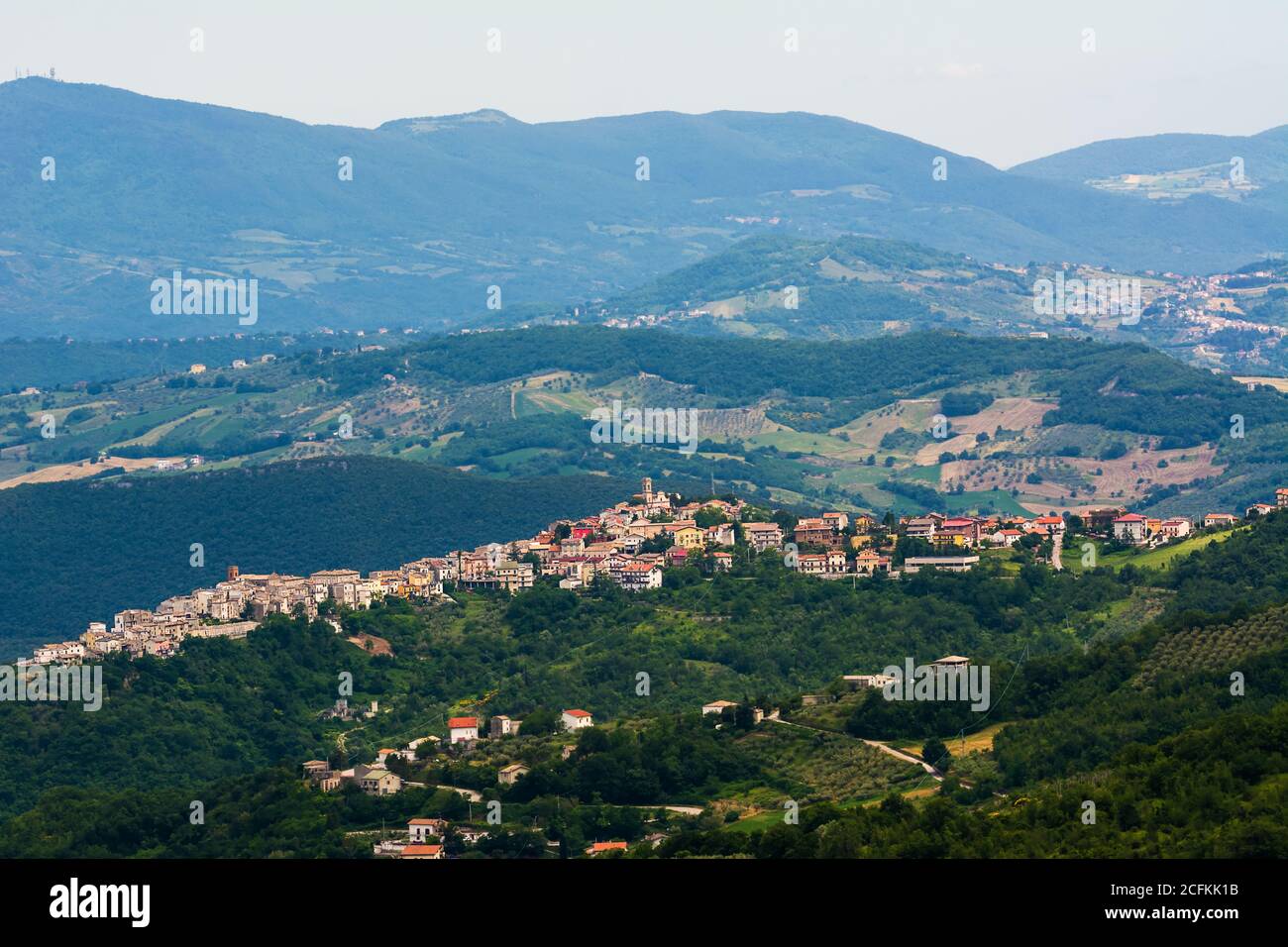 Die mittelalterliche Stadt Casoli in der Provinz Chieti (Italien) Stockfoto
