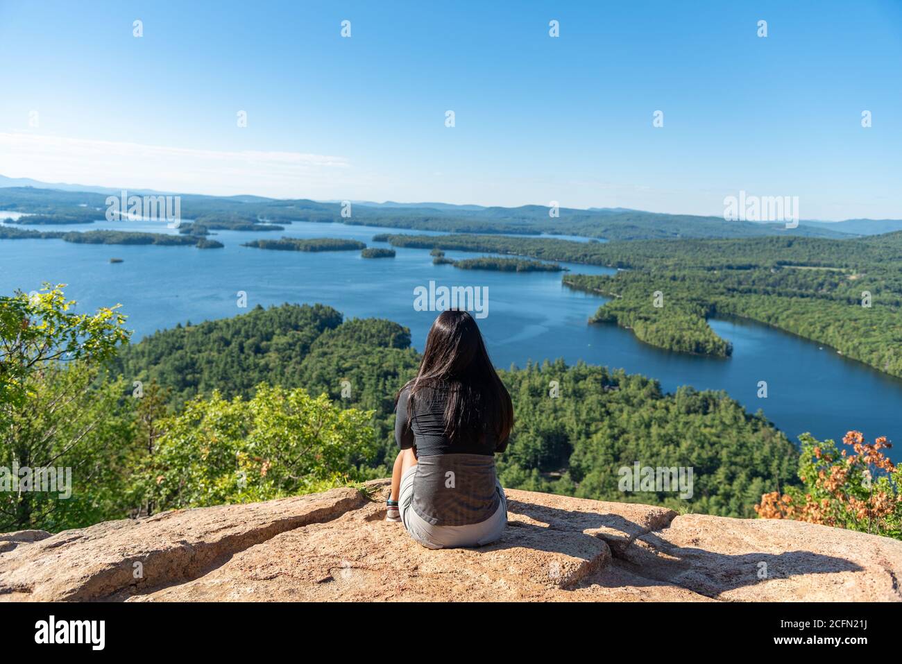 Toller Blick auf den Squam See vom West Rattlesnake Mountain NH Stockfoto