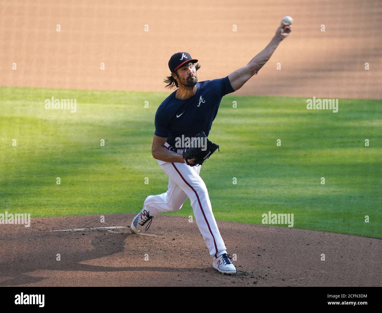 Atlanta, Usa. September 2020. Atlanta Braves Pitcher Cole Hamels wirft nach einem Spiel zwischen den Braves und den Washington Nationals im Truist Park in Atlanta am Sonntag, 6. September 2020. Hamels steht seit Beginn der Saison auf der Verletzten-Liste. Foto von Tami Chappell/UPI Credit: UPI/Alamy Live News Stockfoto