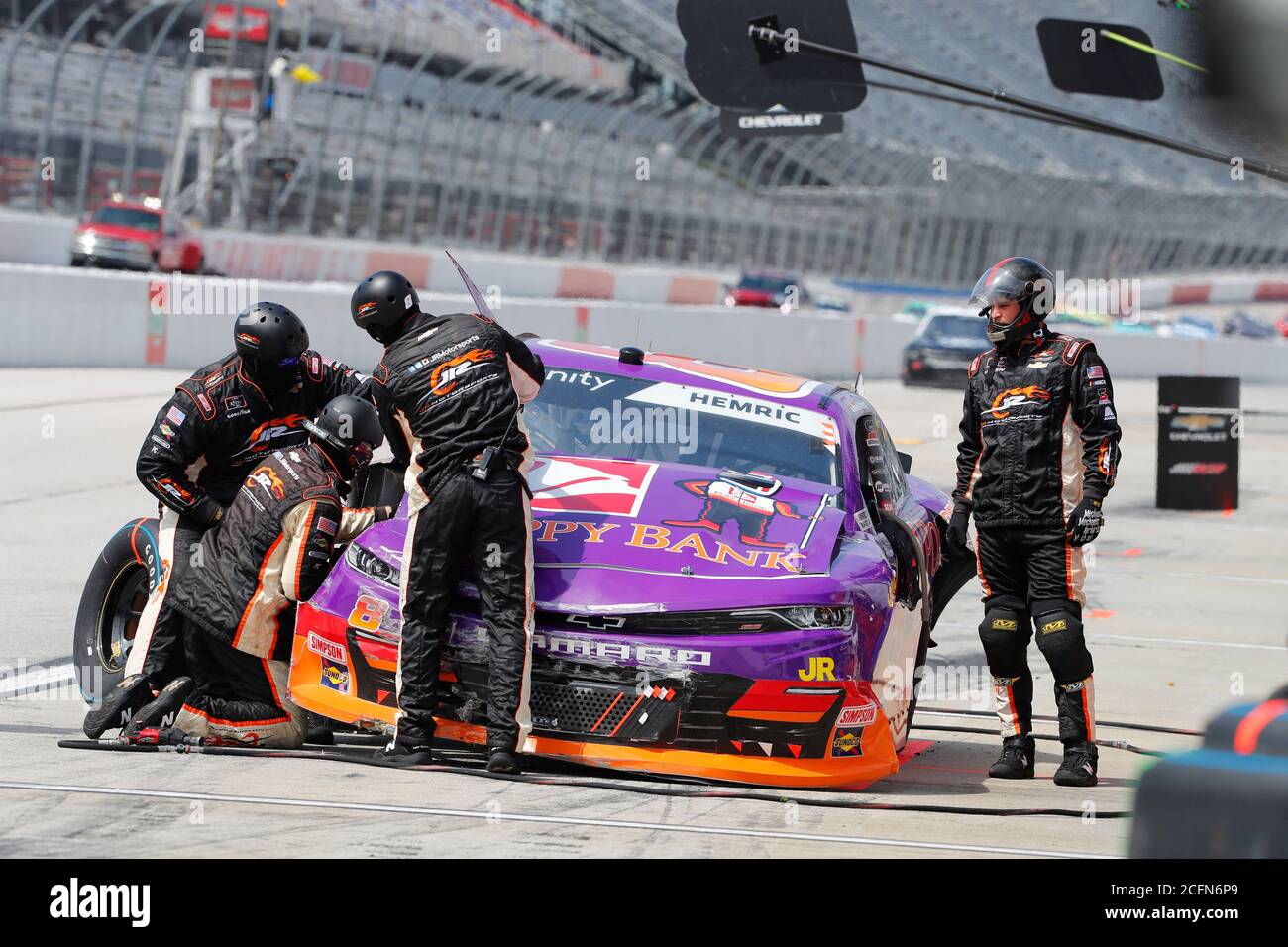 Darlington, South Carolina, USA. September 2020. Daniel Hemric (8) Rennen für den Sport Clips Haircuts VFW 200 auf dem Darlington Raceway in Darlington, South Carolina. Kredit: Stephen A. Arce/ASP/ZUMA Wire/Alamy Live Nachrichten Stockfoto