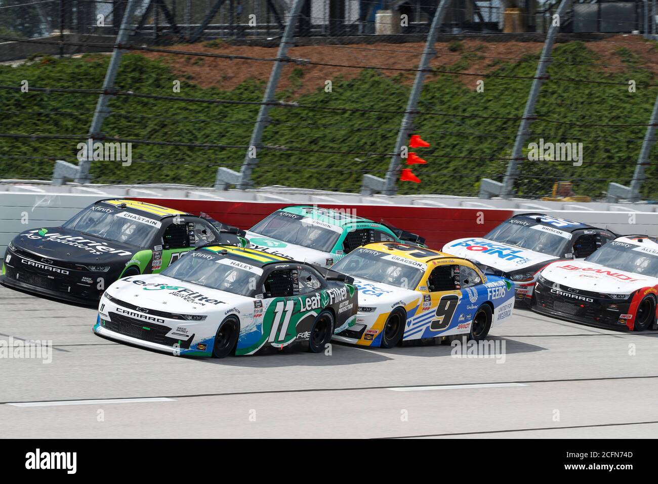 Darlington, South Carolina, USA. September 2020. Ross Chastain (10) Rennen für den Sport Clips Haircuts VFW 200 auf dem Darlington Raceway in Darlington, South Carolina. Kredit: Stephen A. Arce/ASP/ZUMA Wire/Alamy Live Nachrichten Stockfoto