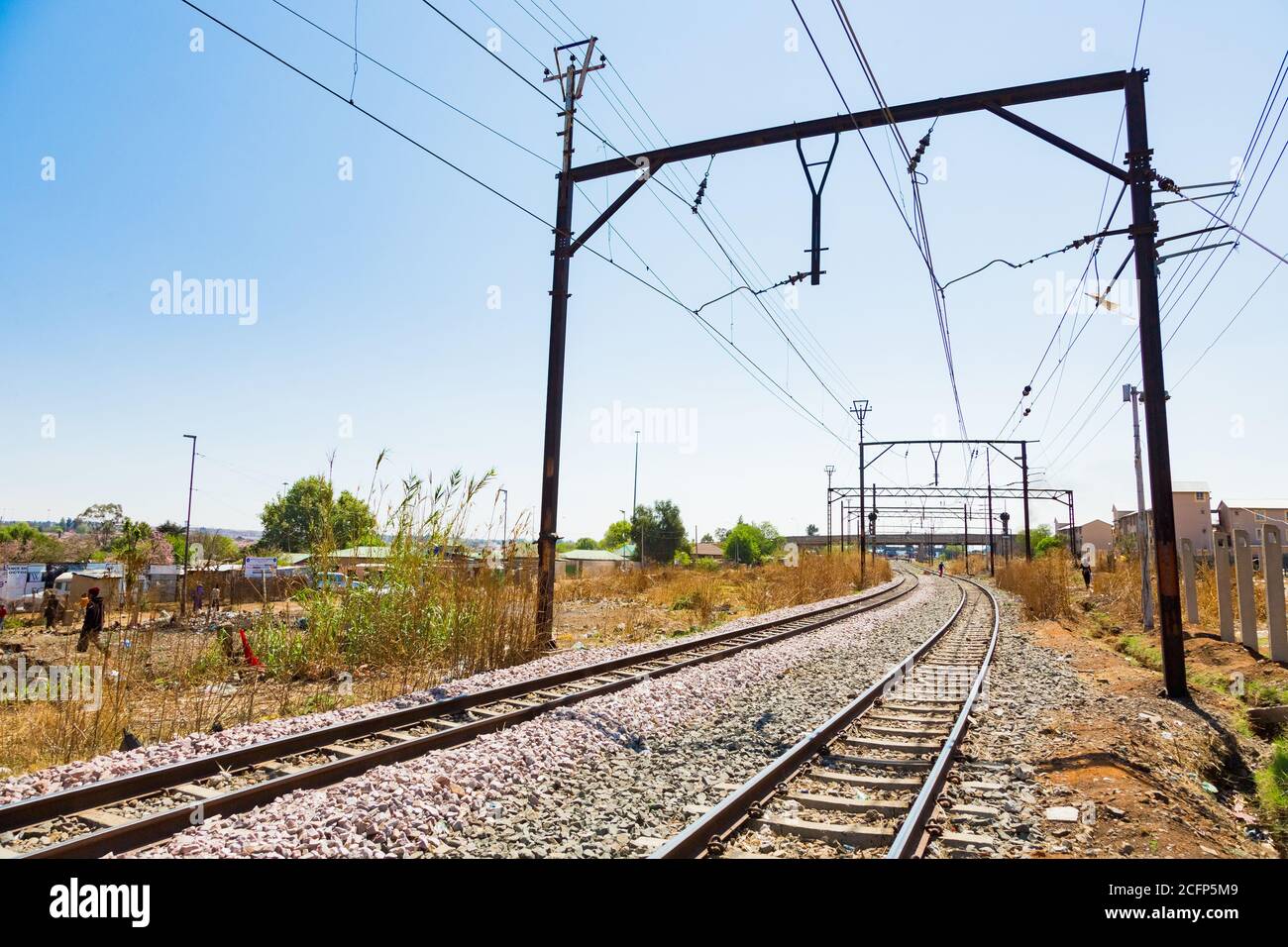 Soweto, Südafrika - 08 September 2018: S-Bahn durch das Herz von Soweto, Johannesburg verschieben Stockfoto
