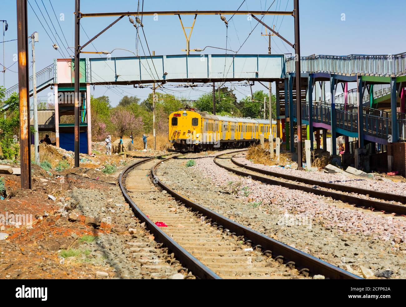 Soweto, Südafrika - 08 September 2018: S-Bahn durch das Herz von Soweto, Johannesburg verschieben Stockfoto