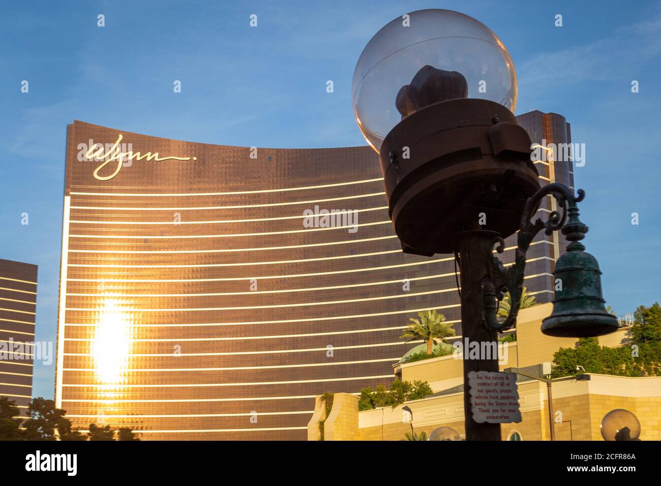 LAS VEGAS, VEREINIGTE STAATEN - Nov 05, 2013: Las Vegas, Vereinigte Staaten, November 2013: Blick auf das Wynn Luxushotel und Kasino auf dem Strip in Las Vegas Stockfoto