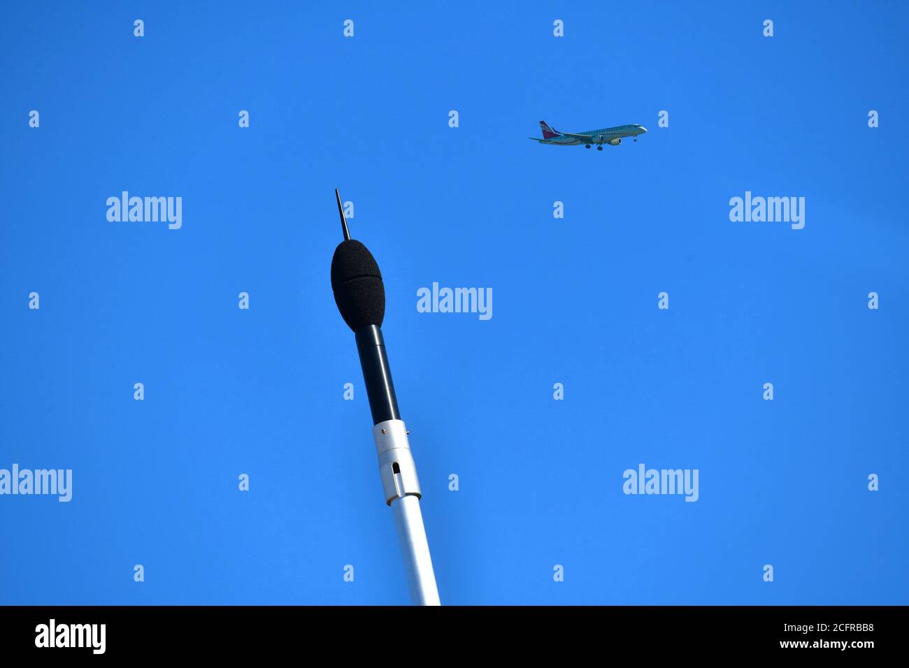 Pusignan (Ostfrankreich). 2020/02/24. Von den Flughäfen von Lyon installiertes Echtzeit-Lärmüberwachungssystem zur Ermittlung der Geräuschbelästigung in der Nähe der Stadt Stockfoto