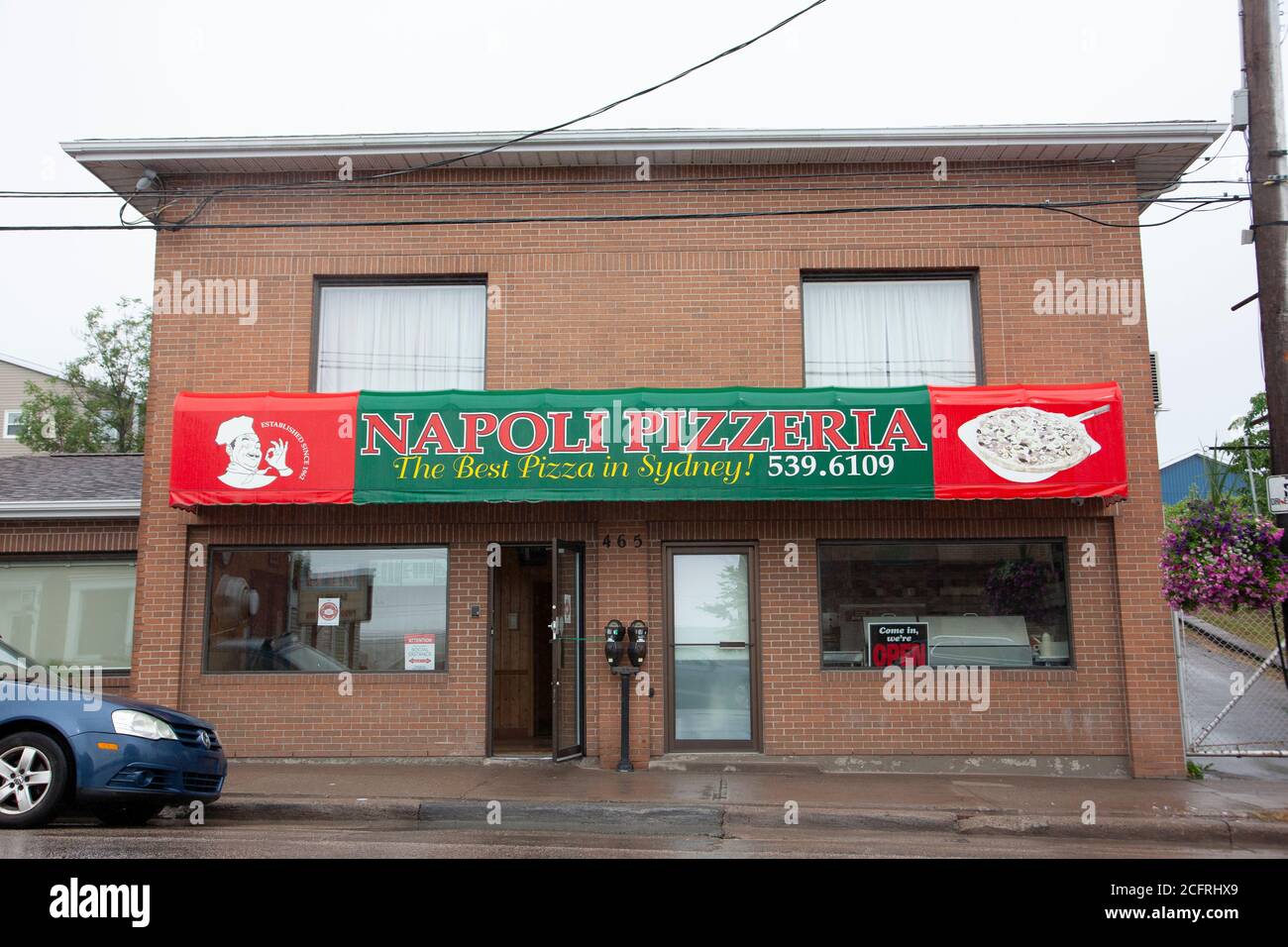 18. August 2020- Sydney, Cape Breton Kanada: Blick von außen auf Napoli Pizzeria, ein beliebtes lokales Pizza-Restaurant Stockfoto