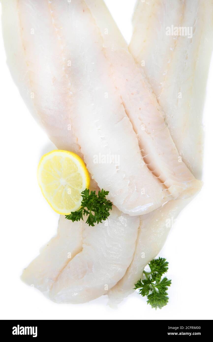 Ohne Knochen rohes Fischfilet isoliert auf weißem Hintergrund Stockfoto