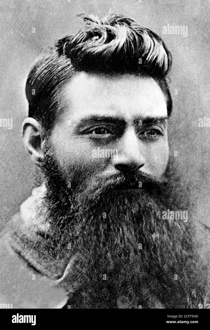 Ned Kelly. Polizeifoto des australischen Outlaw Ned Kelly, aufgenommen im November 1880, am Tag vor seiner Erhängung. Stockfoto