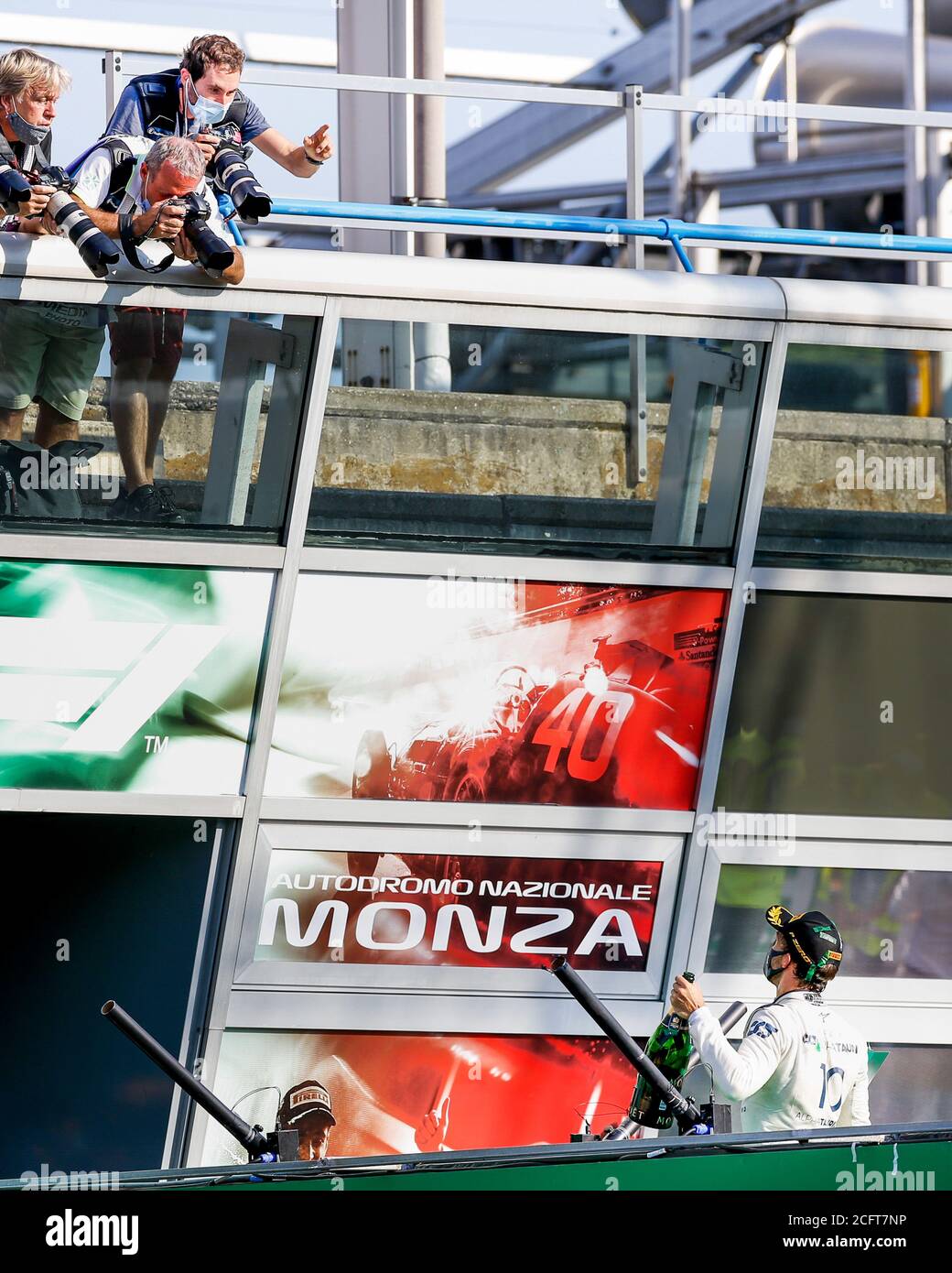 GASLY Pierre (Fra), Scuderia AlphaTauri Honda AT01, Portrait mit Fotograf Florent Gooden während der Formel 1 G den Sieg auf dem Podium feiern Stockfoto