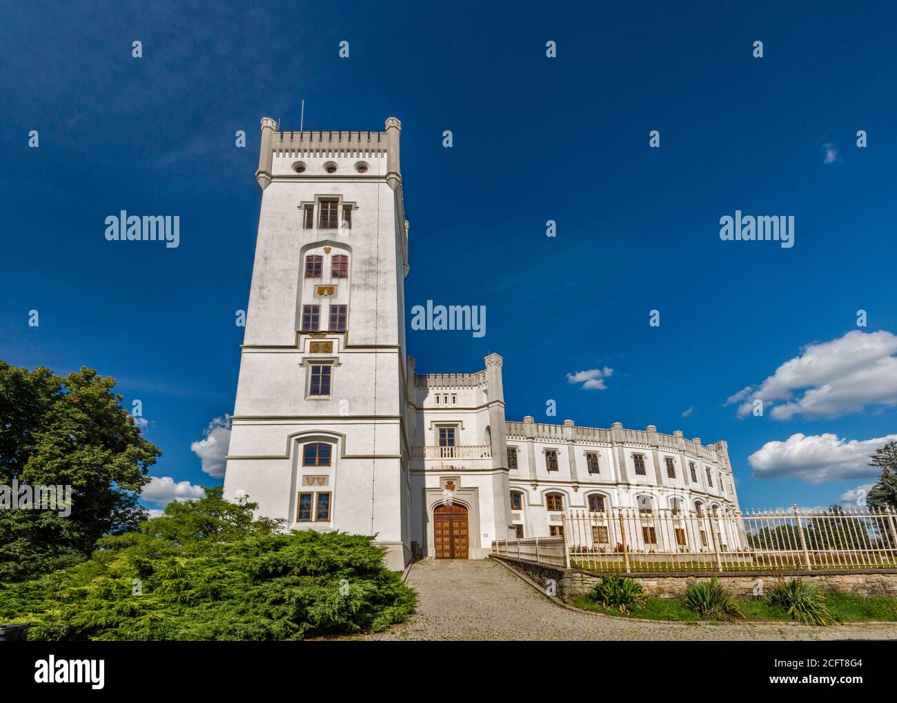Schloss Novy Svetlov, neogotischer Stil, in der Nähe der Stadt Bojkovice, Weiße Karpaten, Zlin Region, Slovacko (Mährische Slowakei), Tschechische Republik Stockfoto