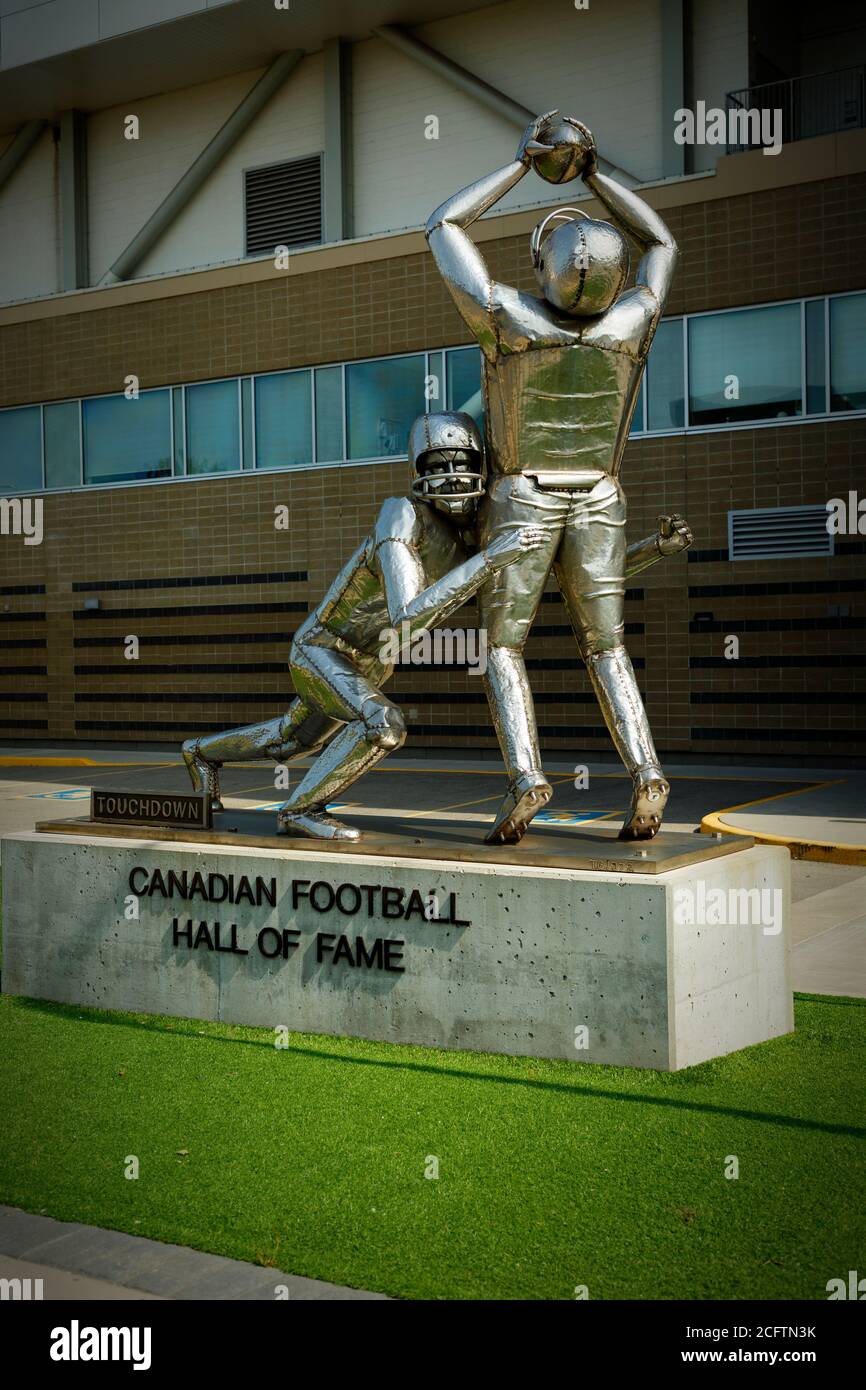 Touchdown Sculpture Tim Hortons Field in der Canadian Football Hall of Fame. Skulptur von Tony Gsellmann. Hamilton, Ontario, Kanada. Stockfoto