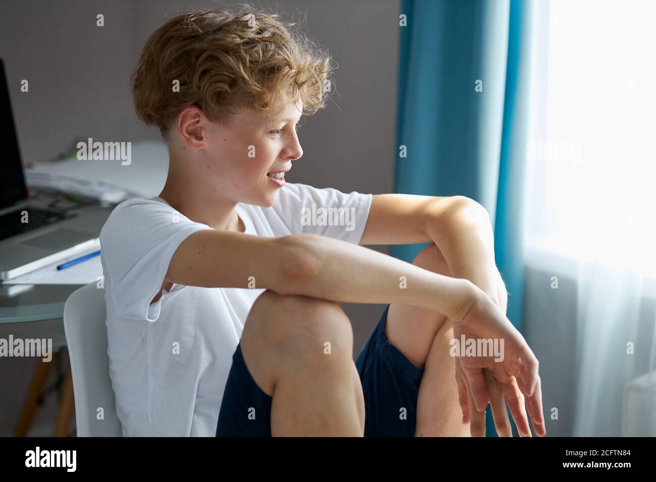 Bild - Rotschopf netter Teenager Bild - Rotschopf netter Teenager