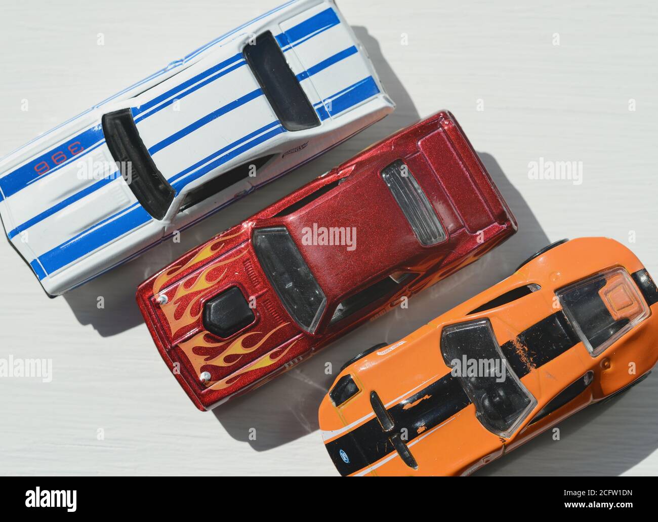 Drei Diecast Modell Spielzeug Autos Hotwheels Stockfoto