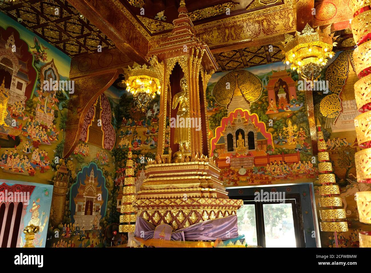 Chiang Mai Thailand - City Pillar Shrine Innenraum in Wat Chedi Luang Stockfoto