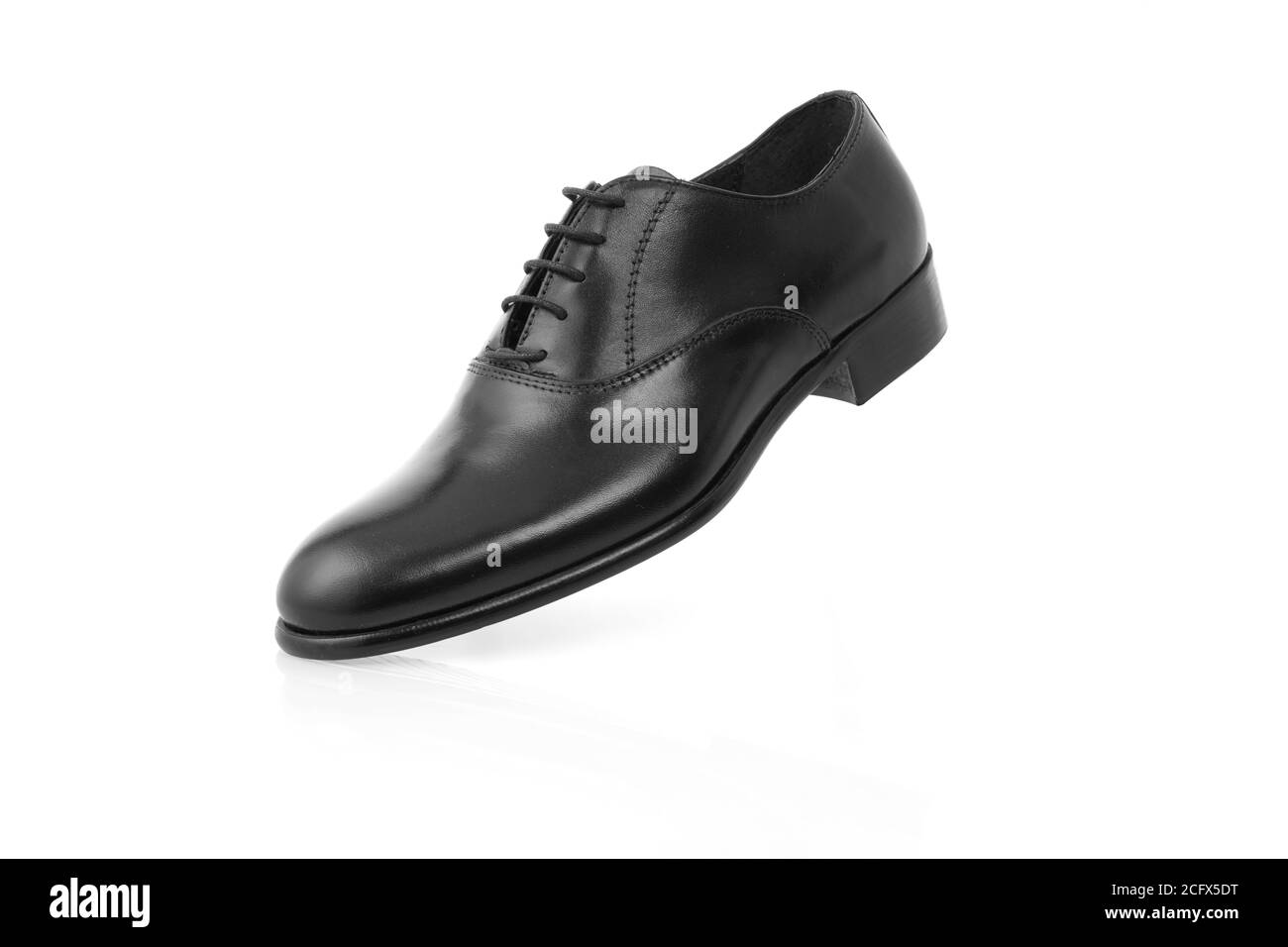 Leder Herren Schuh isoliert auf weiß Stockfoto