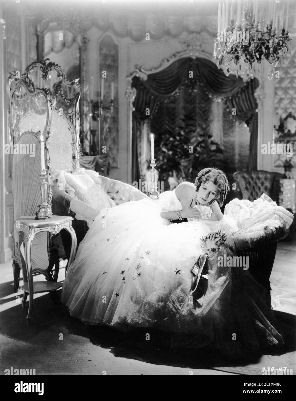 GRETA GARBO als Marguerite Gautier in CAMILLE 1936 Regisseur GEORGE CUKOR Roman / Theaterstück Alexandre Dumas fils Metro Goldwyn Mayer Stockfoto