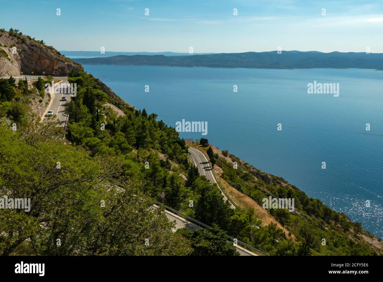 Beggining der Riviera Makarska in Dalmatien, Kroatien. Stockfoto