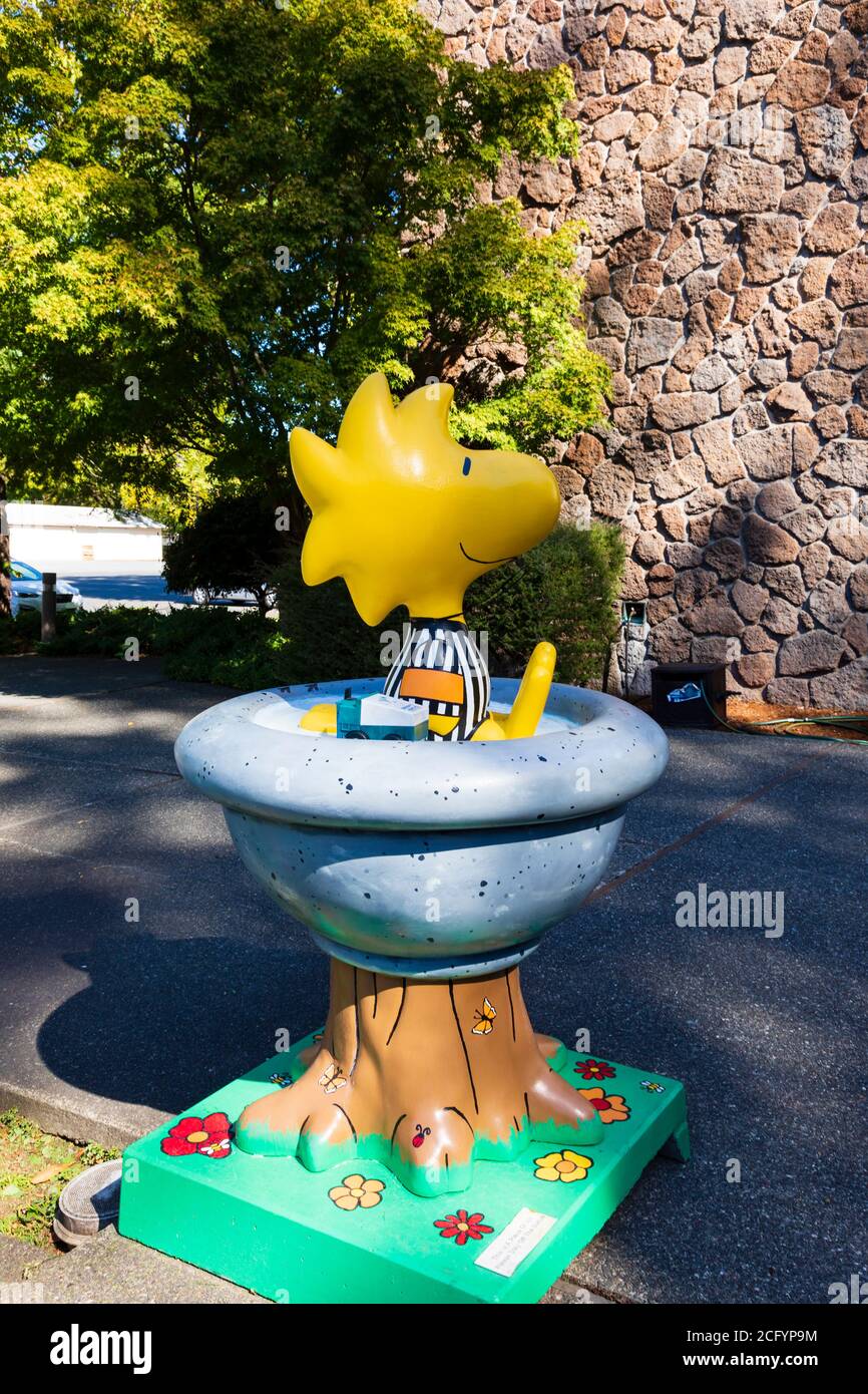 Woodstock, Snoopy Cartoon-Modell bei Snoopy's Home Ice, Redwood Empire Ice Arena, Santa Rosa, Kalifornien, USA Stockfoto