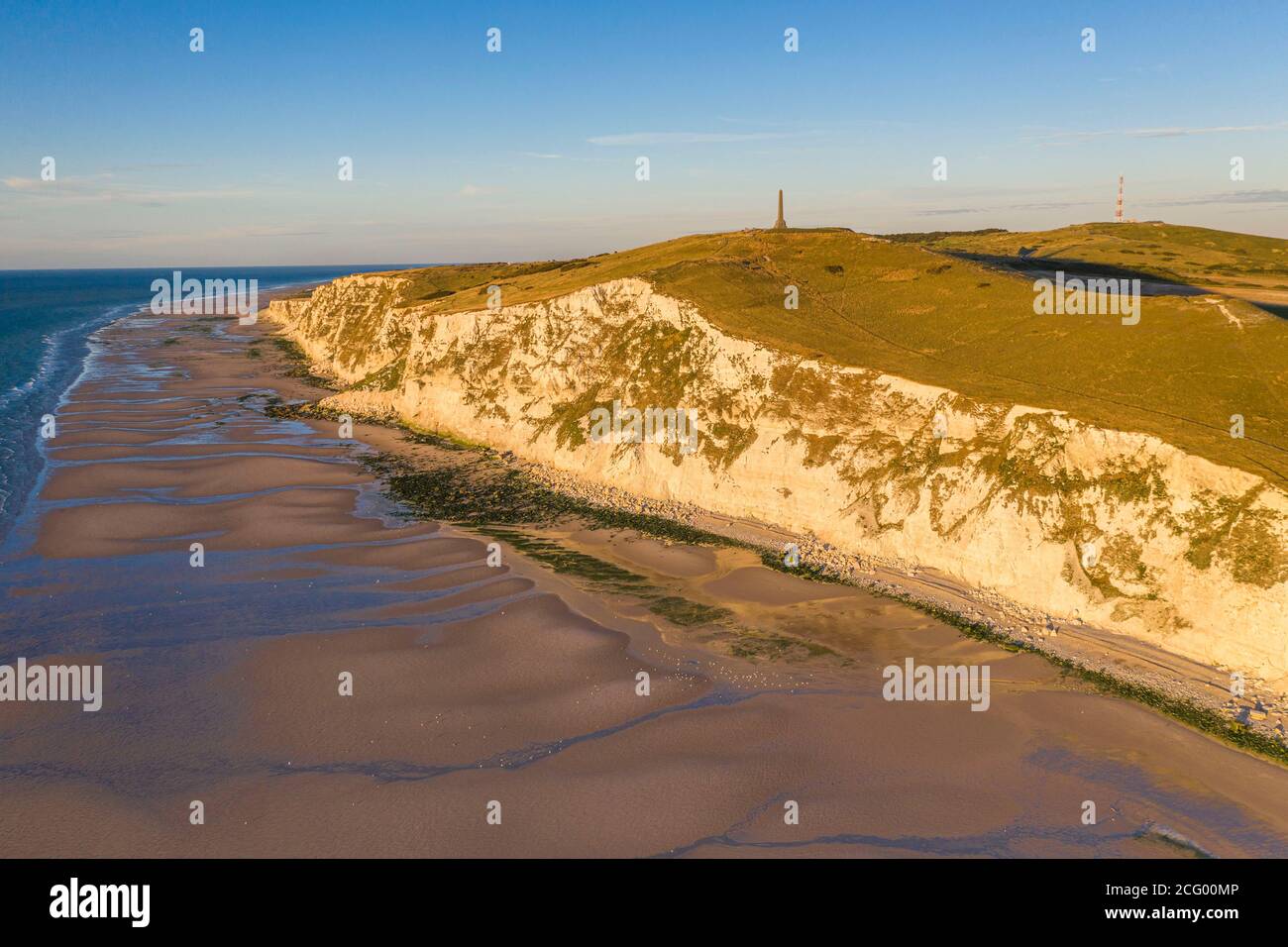 Frankreich, Pas-de-Calais (62), c?te d'Opale, Site des deux Caps, Escales, Cap Blanc-Nez, die Klippen des Cap Blanc-Nez (Luftaufnahme) Stockfoto