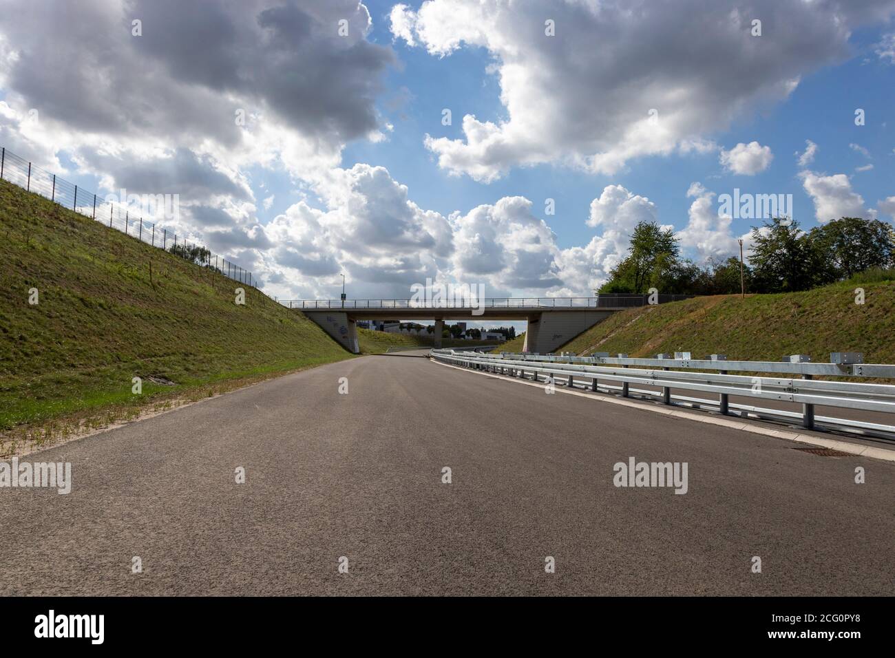 huerth, NRW, Deutschland, 09 06 2020, Straßeneinengung, noch nicht geöffnet, keine Autos, im Freien Stockfoto