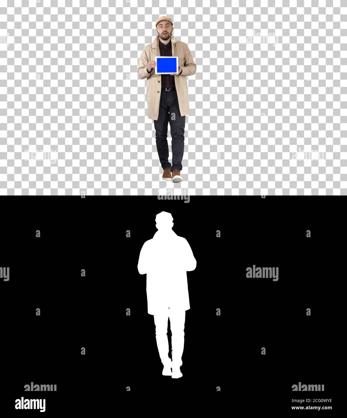 Junge Menschen wandern, Reden und zeigen digitale Tablet mit Blue screen Mockup, Alpha Kanal Stockfoto