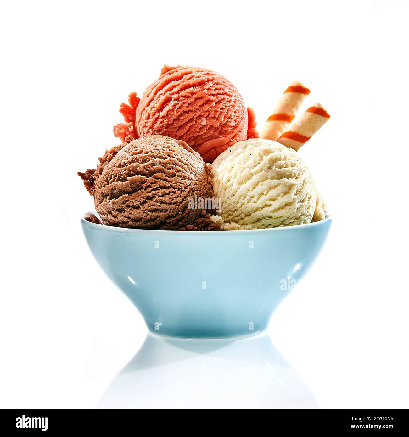 Trio von leckeren Schokolade Vanille und Erdbeer gewürzt gefrorenen Dessert Stockfoto