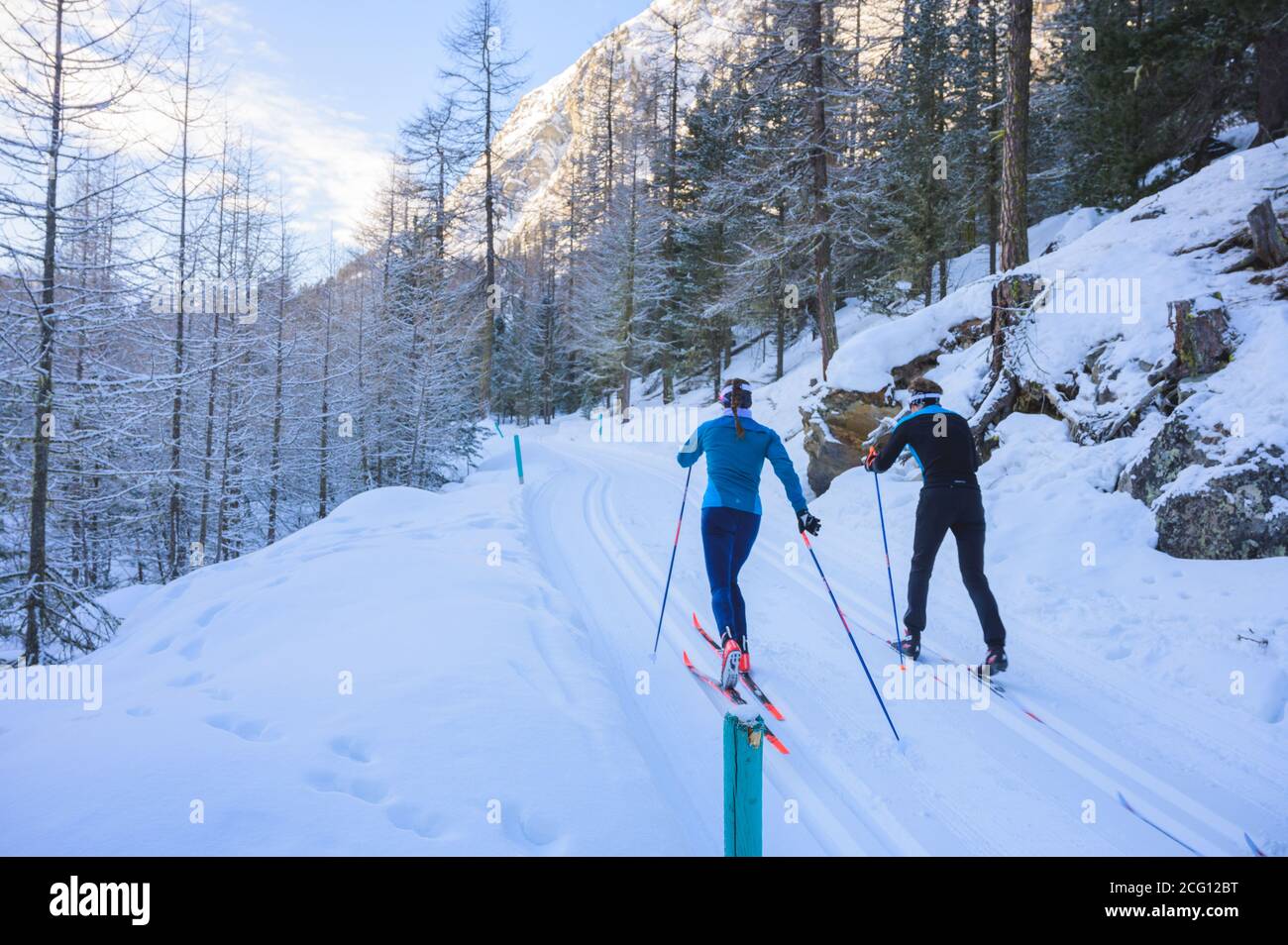 Langlaufski im Roseg-Tal, Oberengadin, Graubünden, Graubünden, Schweiz Stockfoto