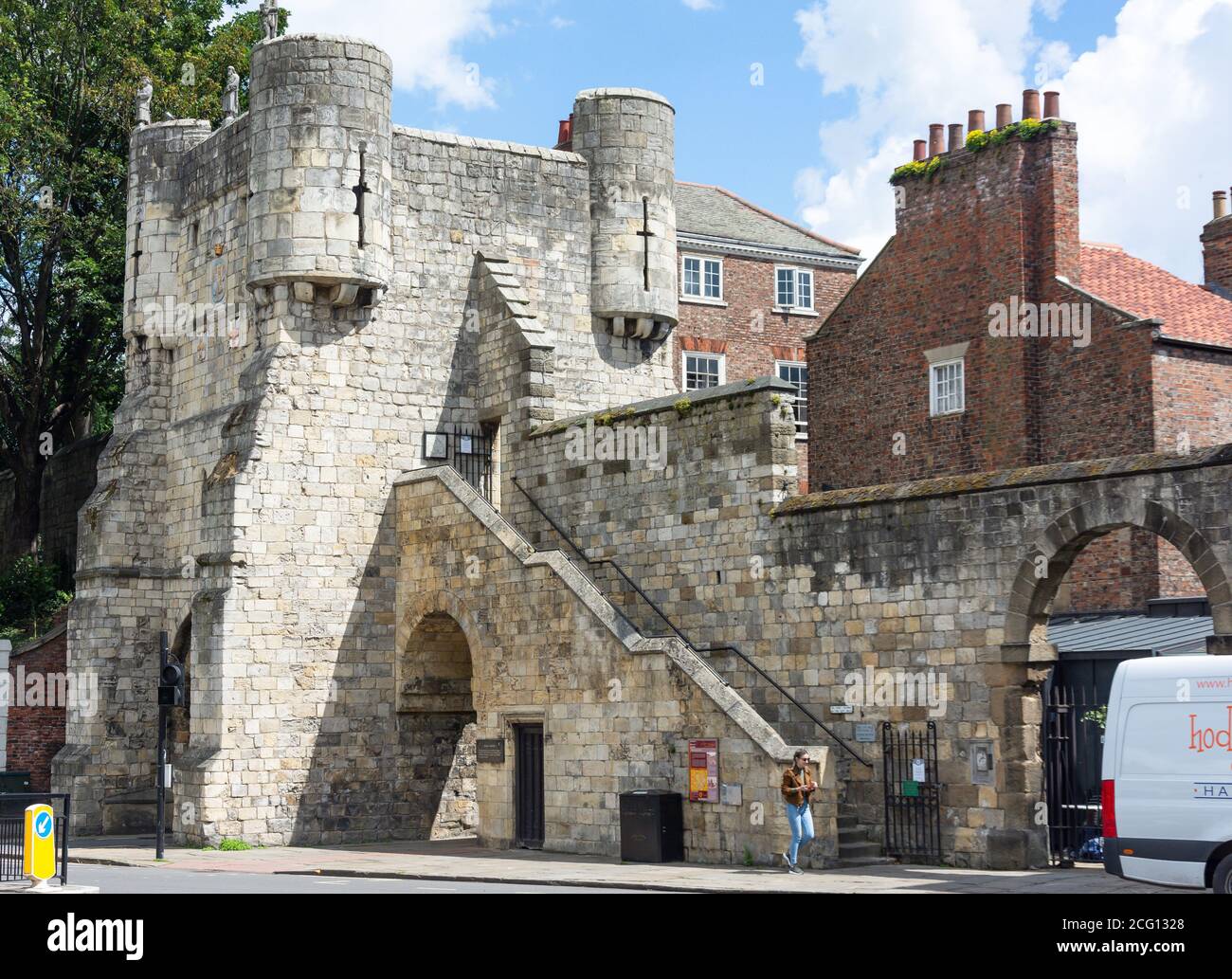 Bootham Bar vom Exhibition Square, York, North Yorkshire, England, Großbritannien Stockfoto