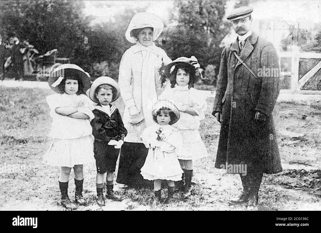 LOUIS BLÉRIOT Französisch Flieger mit seiner Frau Alice und ihre Familie Stockfoto