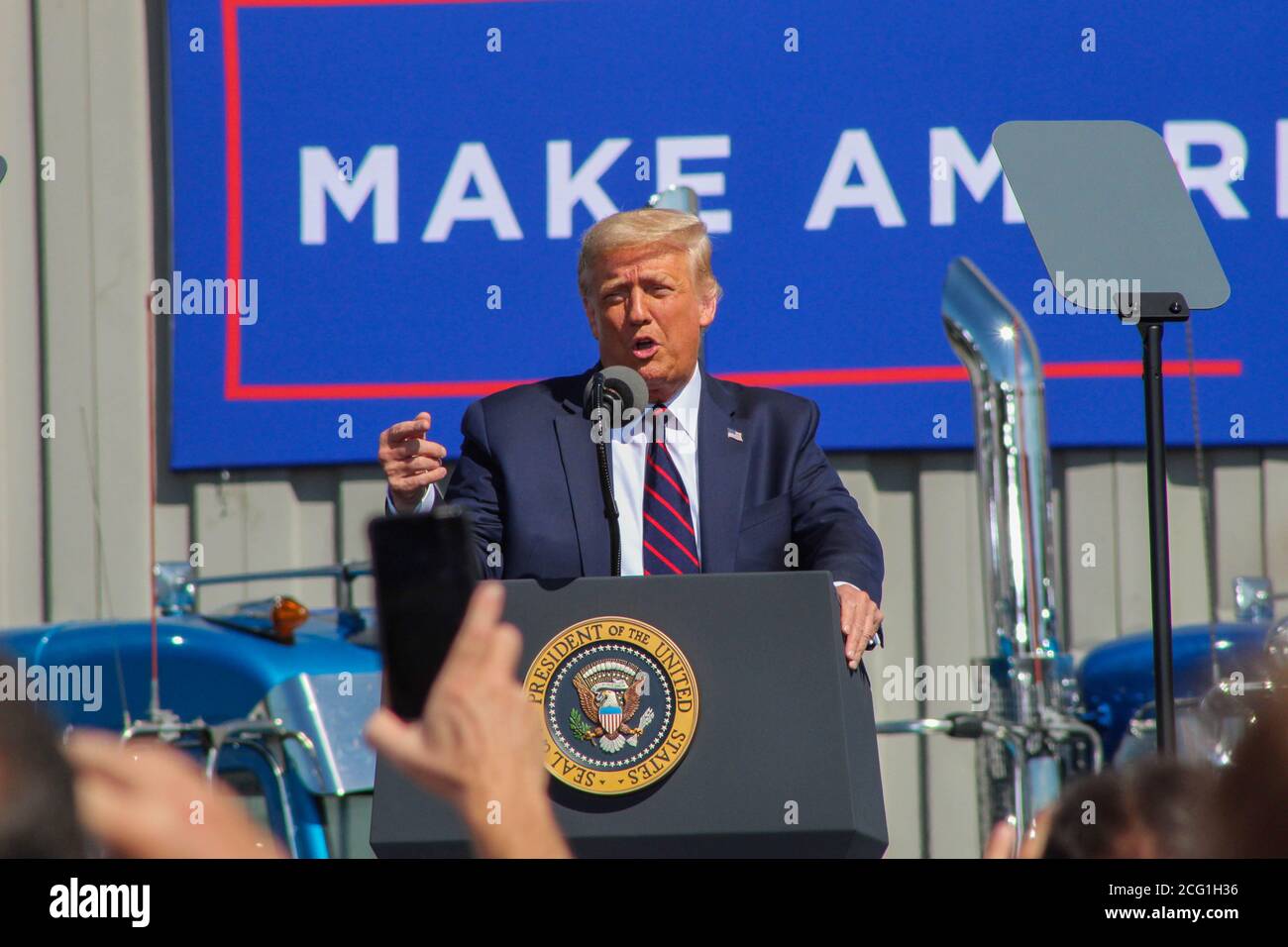 Der 45. Präsident der Vereinigten Staaten, Donald J. Trump, spricht bei einer Veranstaltung in Old Forge, Pennsylvania, wo er seinen Gegner Joe Biden, der aus der Gegend kommt, schlug. Stockfoto