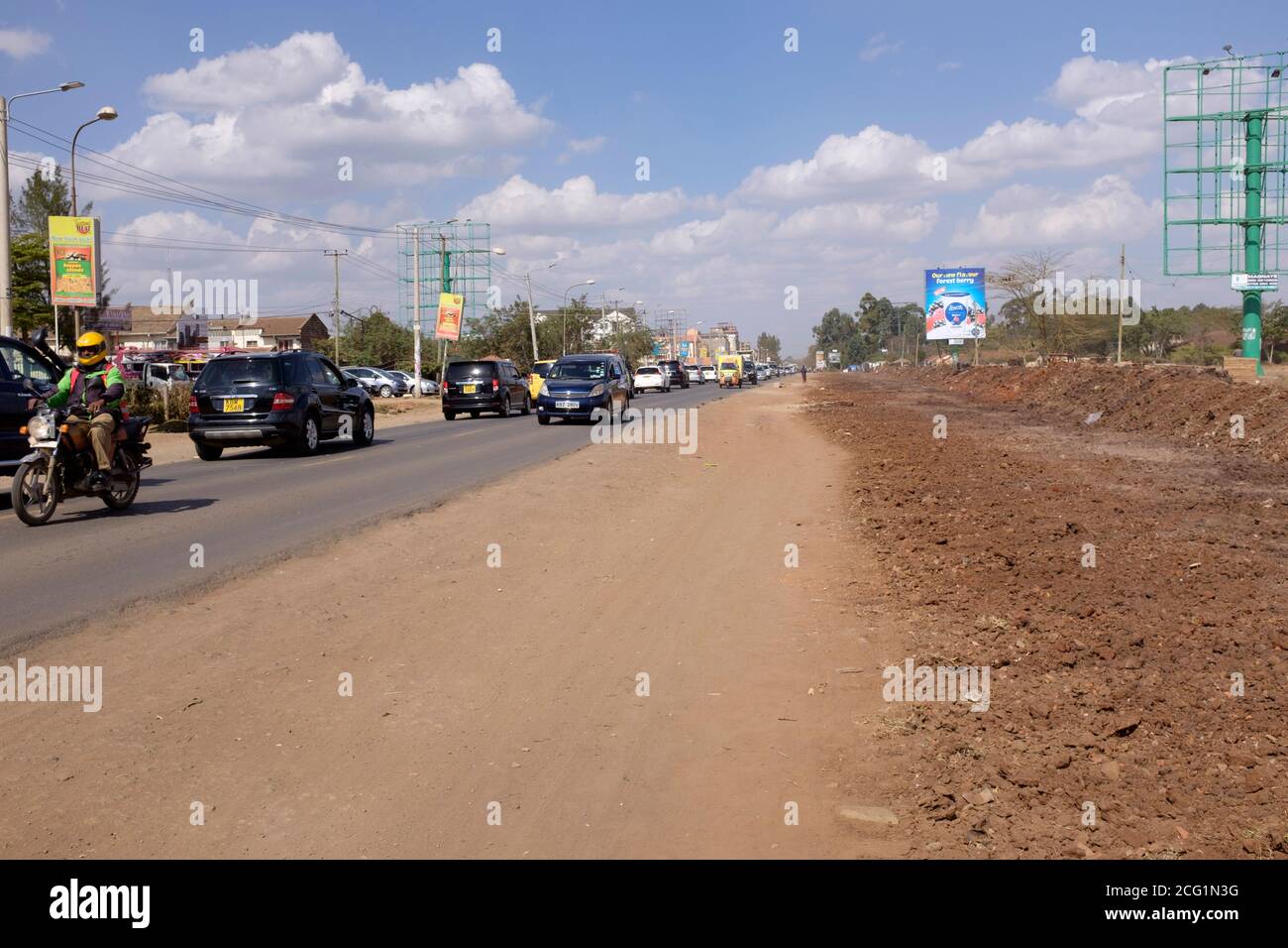 Beginn der Erweiterung, Ngong Road, zwischen Junction Einkaufszentrum und Karen. Ngong Road, Nairobi, Kenia. Oktober 2017 Stockfoto