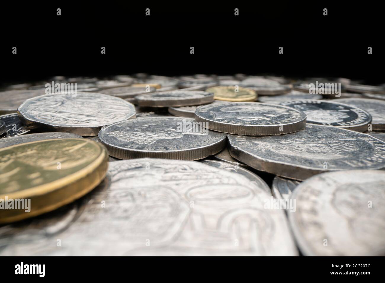 Nahaufnahme verschiedener australischer Münzen Stockfoto