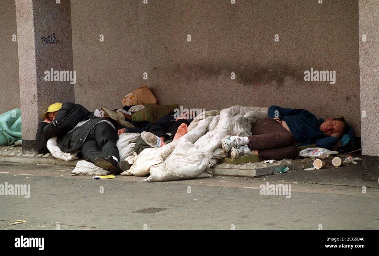 Obdachlose schlafen rauh auf den Straßen von London. Stockfoto