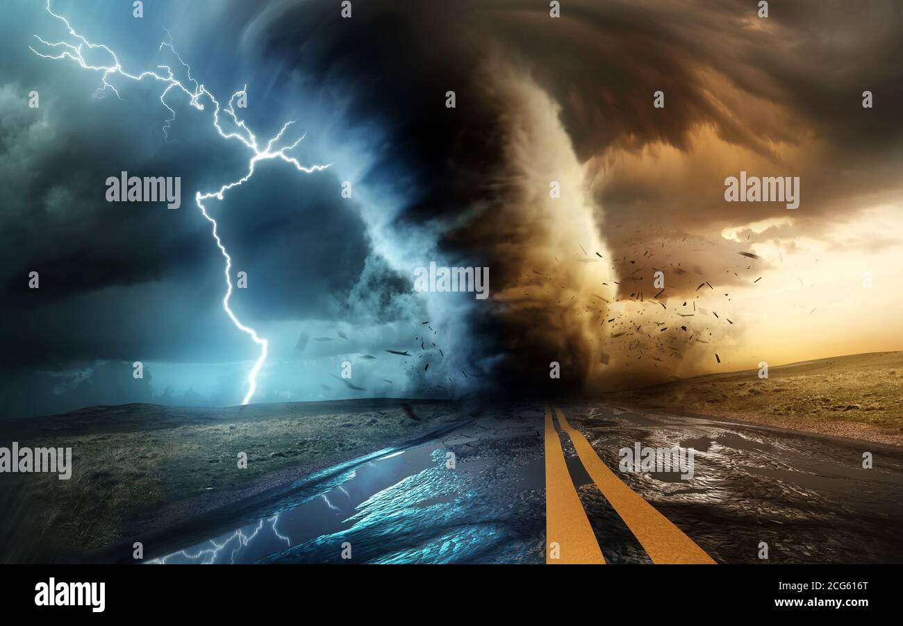 Ein dramatischer und kraftvoller Tornado- und supercell-Gewitter, der bei Sonnenuntergang durch eine isolierte Landschaft zieht. Gemischte Medien Landschaft Wetter3 d illust Stockfoto