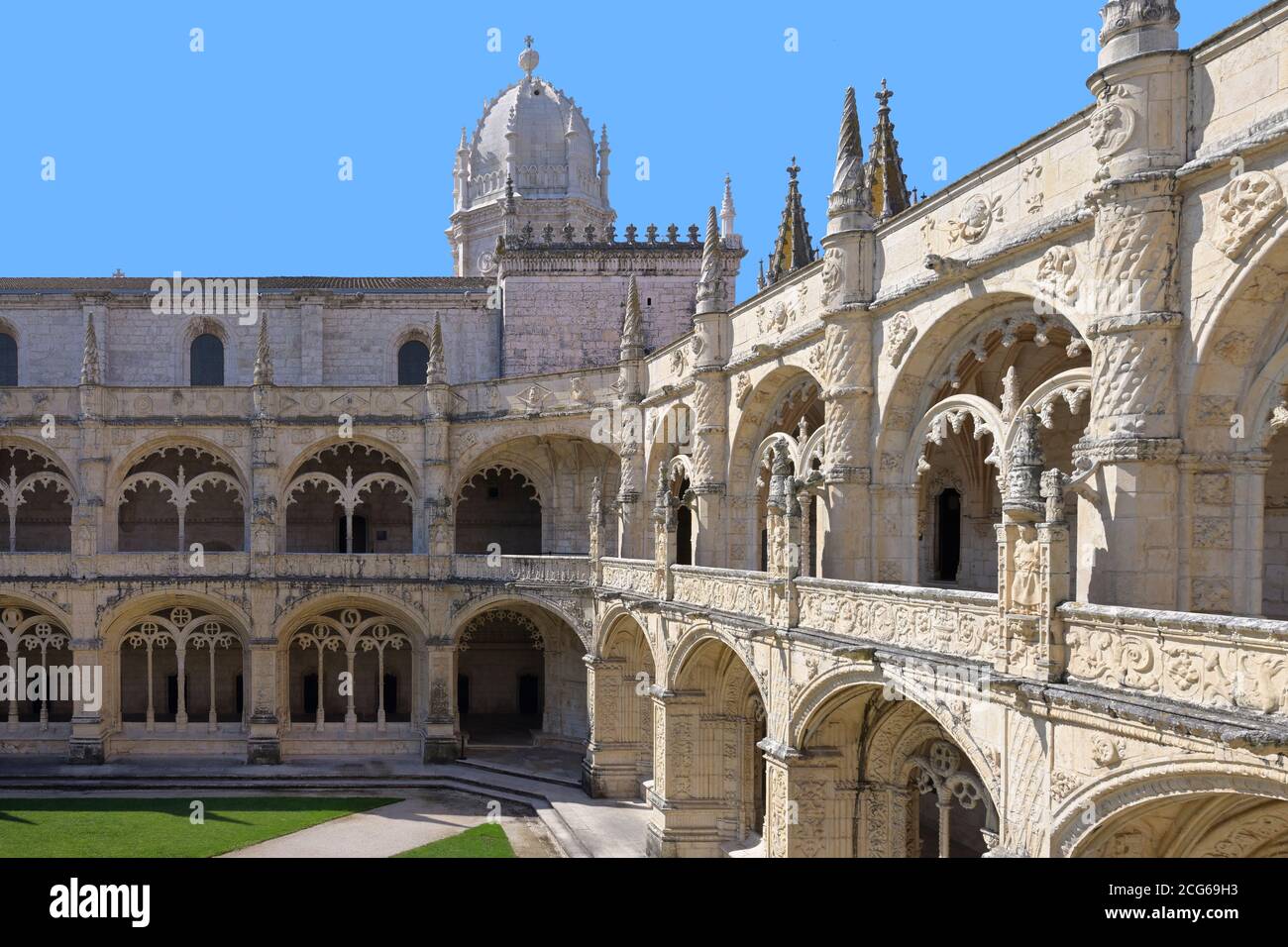 Innenhof im Kloster, Hieronymiten-Kloster, Mosteiro dos Jeronimos, Belem,  Lissabon, Portugal Stockfotografie - Alamy